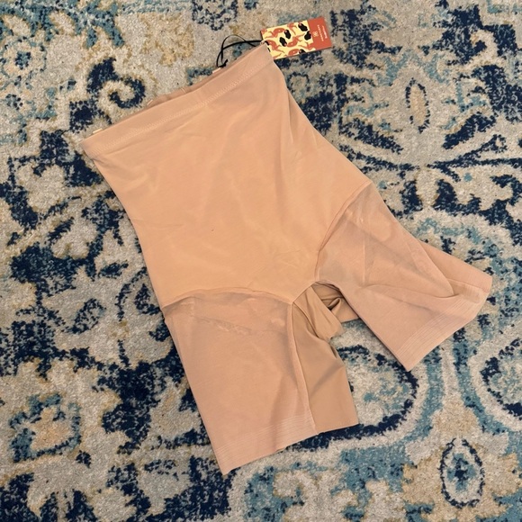 NEW-Honeylove SuperPower Short Shapewear Size XL compression sculpt and comfort. - Picture 3 of 8